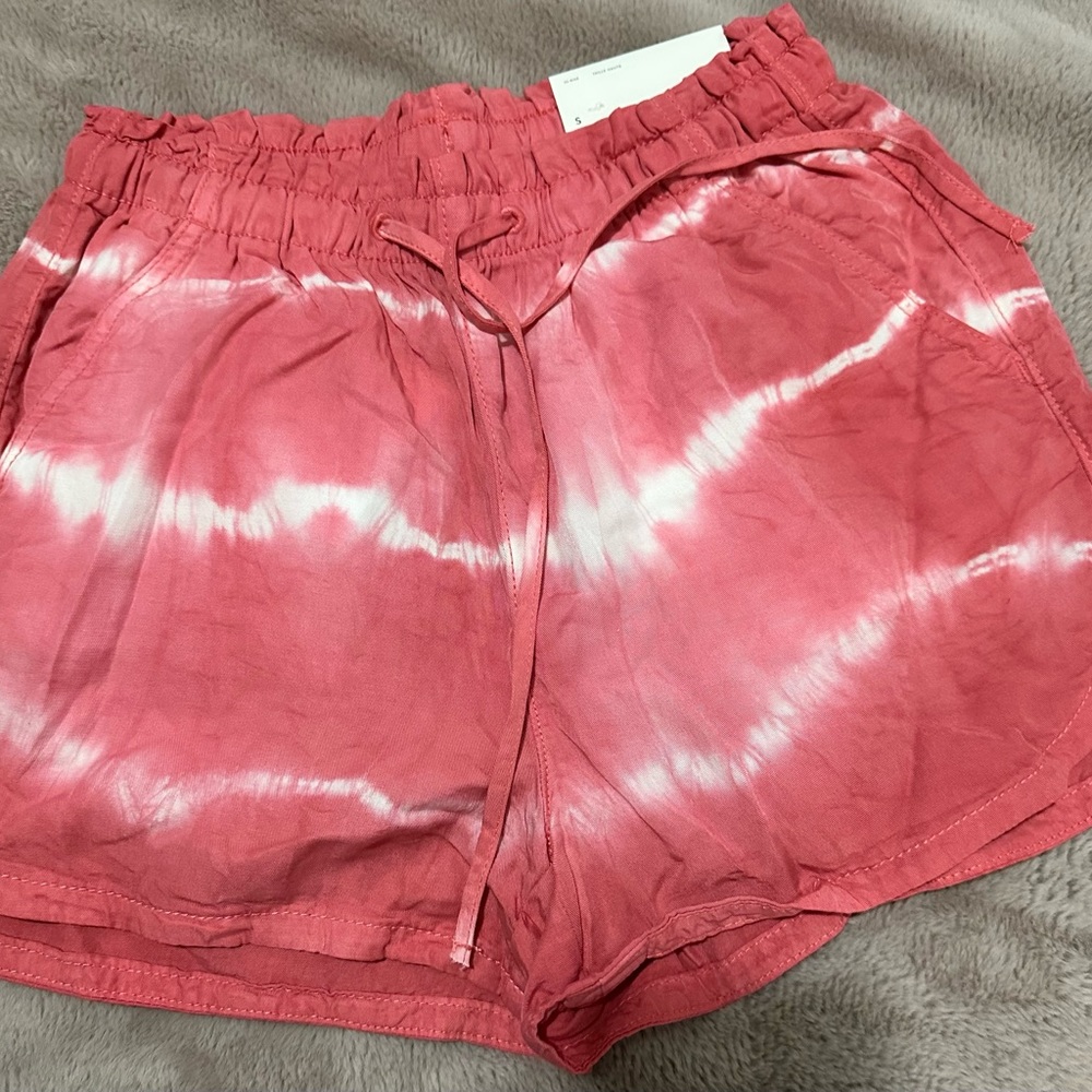 American Eagle hi rise shorts